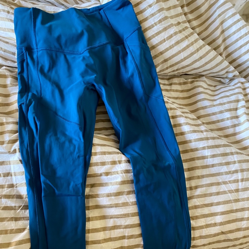 Blue leggings
